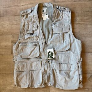 NWT Points west traveler’s vest Outdoor gear Multi pocket Utility Vest fishing